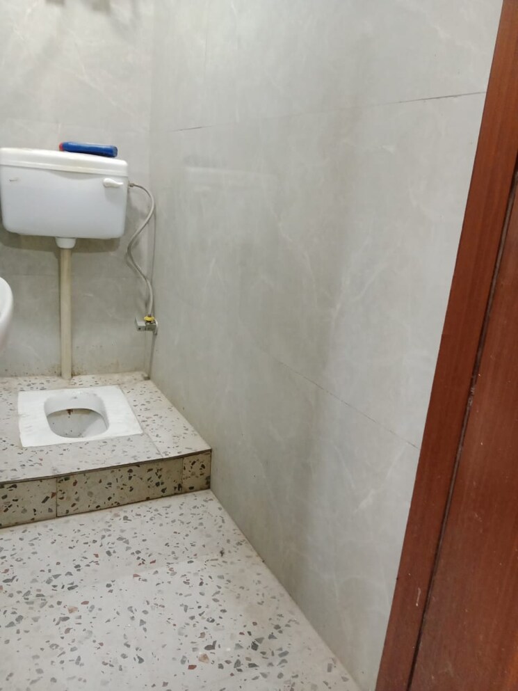 Master Bedroom, govindpuri 3 Bedroom 909 Sq.Ft. Builder Floor In Govindpuri Delhi 9499538