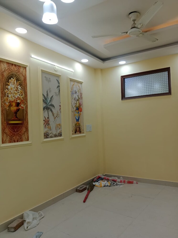 undefined, govindpuri 3 Bedroom 909 Sq.Ft. Builder Floor In Govindpuri Delhi 9499538