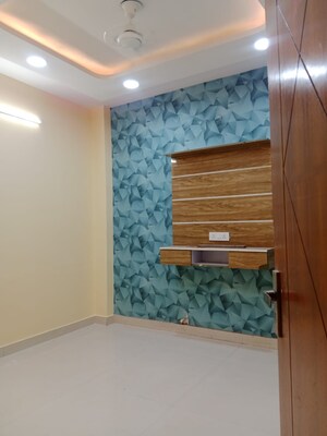 Furnished Amenities in 3 BHK Builder Floor at Govindpuri – for Rent