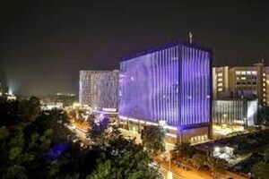  Office Space – Exterior View View at Parshwanath Business Park, Prahlad Nagar - for Rent