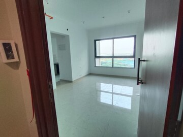 1 BHK Apartment For Rent in Kalpataru Immensa, Kolshet Road