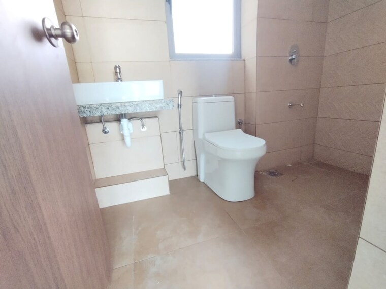 Bathroom, kalpataru-immensa 1 Bedroom 450 Sq.Ft. Apartment In Kolshet Road Thane 9499548