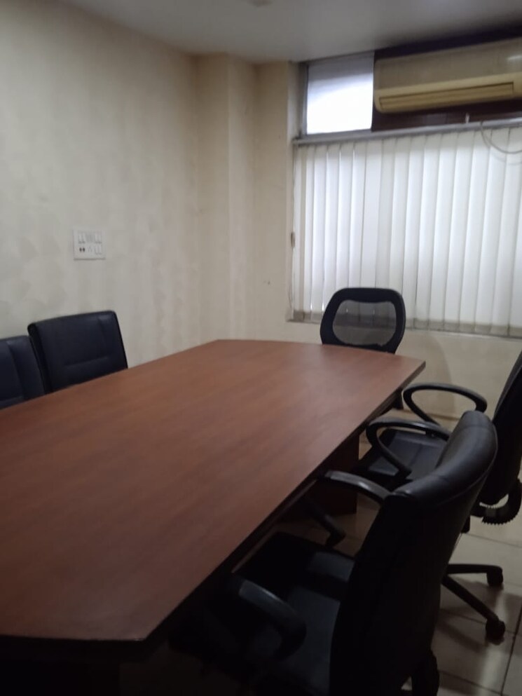 Team Area, minto park Commercial Office Space 1600 Sq.Ft. In Minto Park Kolkata 9499533