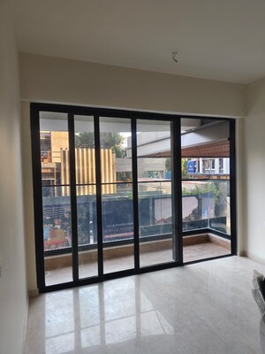 Room in 2 BHK Apartment at Kalpataru Magnus, Bandra East – for Rent