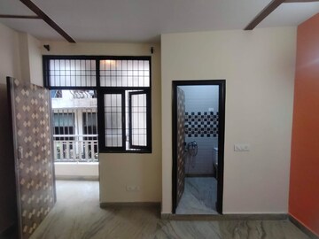 Room in 2 BHK Builder Floor at Govindpuri – for Rent