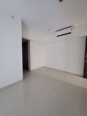 1 BHK Apartment For Rent in Lodha Amara, Kolshet Road