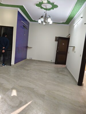 Room in 2 BHK Apartment at Ip Extension – for Rent