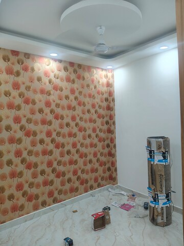 Bedroom in 2 BHK Builder Floor at Govindpuri – for Rent
