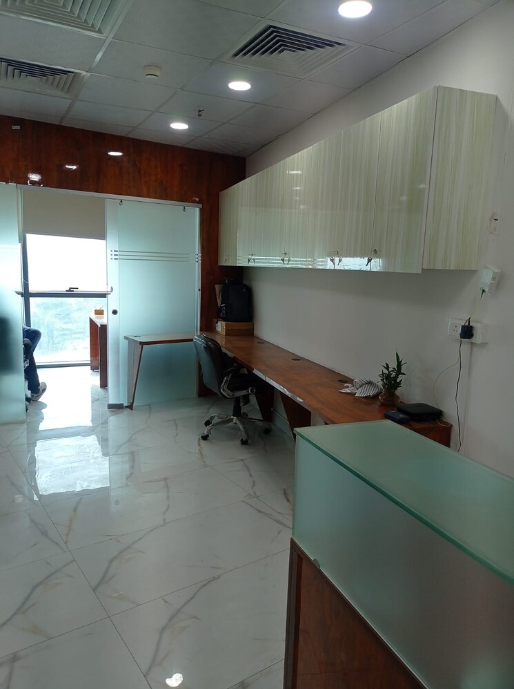 Team Area, gaur-city-center Commercial Office Space 450 Sq.Ft. In Sector 4 Greater Noida Greater Noida 9499706