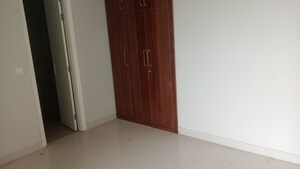 Room in 3 BHK Apartment at Eldeco Live By The Greens, Sector 150 – for Rent
