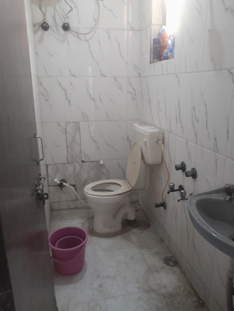 Bathroom, vaishali sector 2 Pg For Boys In Vaishali Sector 2 9499735