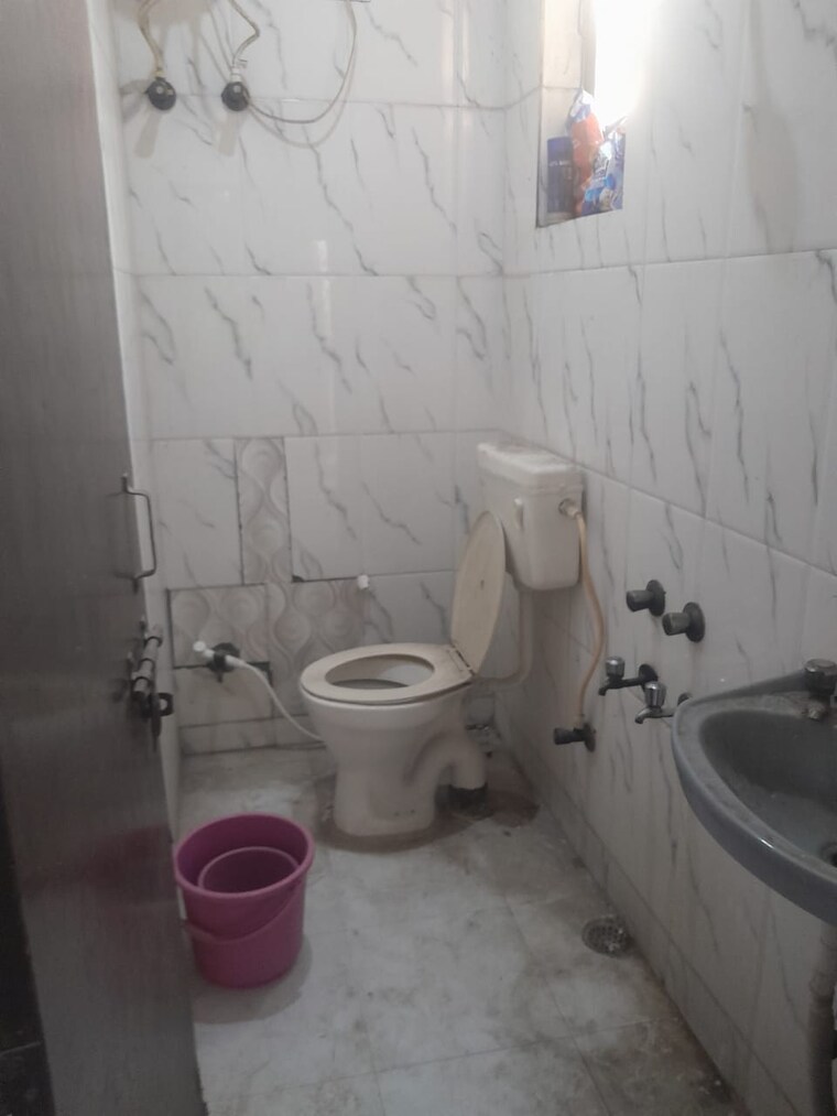 Bathroom, vaishali sector 2 Pg For Boys In Vaishali Sector 2 9499735