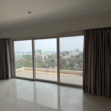 Room in 4 BHK Apartment at Cubbonpet – for Rent