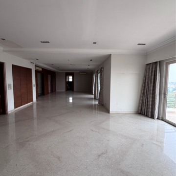 Room in 4 BHK Apartment at Cubbonpet – for Rent