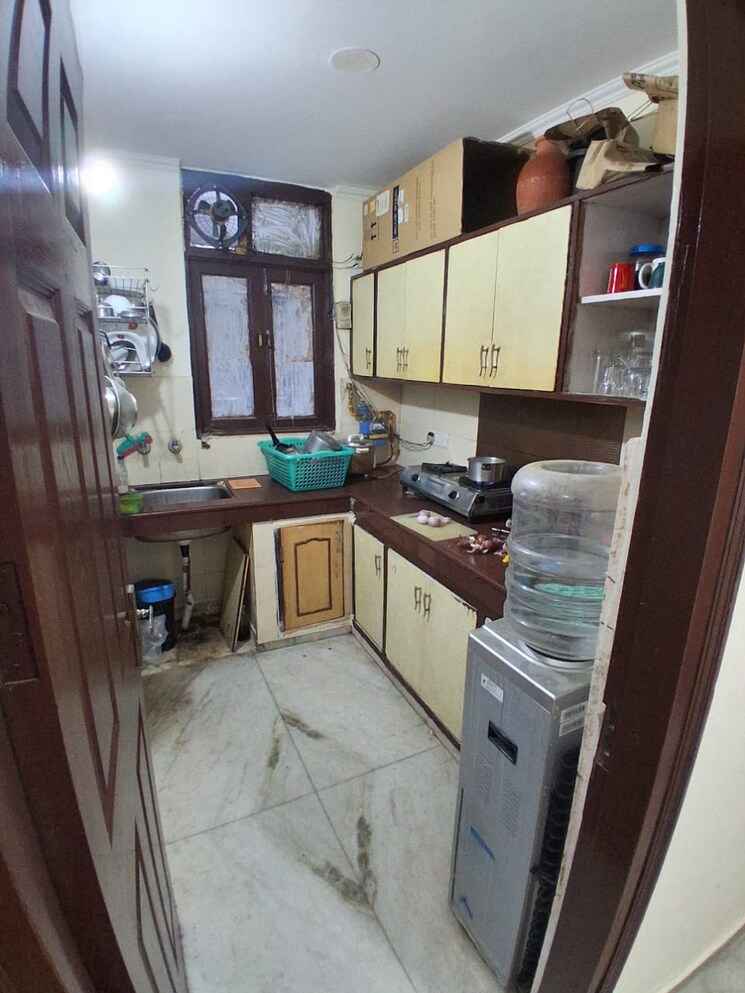 Kitchen, saket 3 Bedroom 800 Sq.Ft. Builder Floor In Saket Delhi 9499770