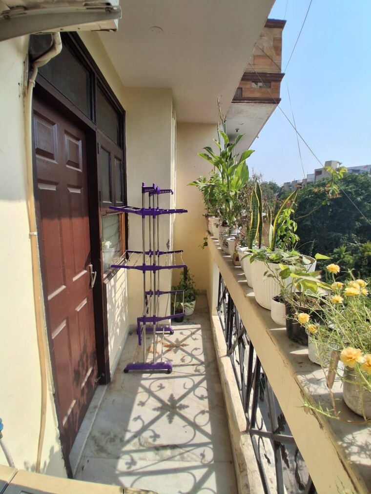 Balcony, saket 3 Bedroom 800 Sq.Ft. Builder Floor In Saket Delhi 9499770