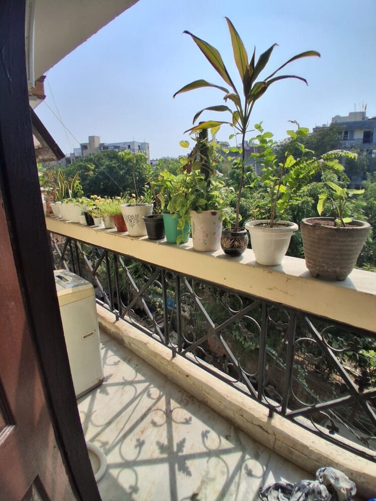 Balcony, saket 3 Bedroom 800 Sq.Ft. Builder Floor In Saket Delhi 9499770