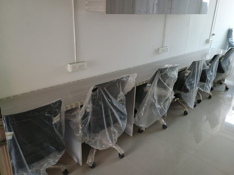 Team Area, gaur-city-center Commercial Office Space 450 Sq.Ft. In Sector 4 Greater Noida Greater Noida 9499775