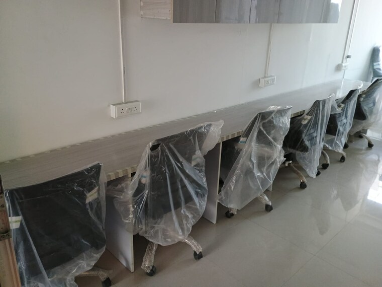 Team Area, gaur-city-center Commercial Office Space 450 Sq.Ft. In Sector 4 Greater Noida Greater Noida 9499775