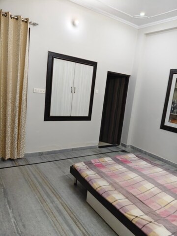 Bedroom in 2 BHK Builder Floor at Jagatpura – for Rent