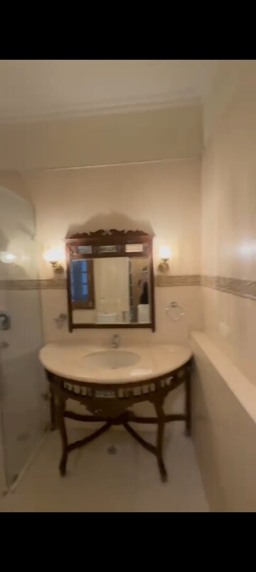  3 BHK Builder Floor at Sector 40 – for Rent