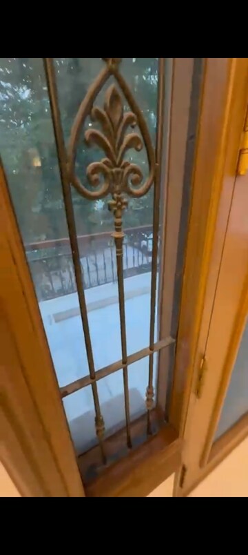 Staircase in 3 BHK Builder Floor at Sector 40 – for Rent