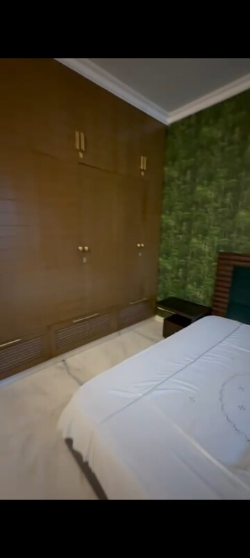 Furnished Amenities in 3 BHK Builder Floor at Sector 40 – for Rent