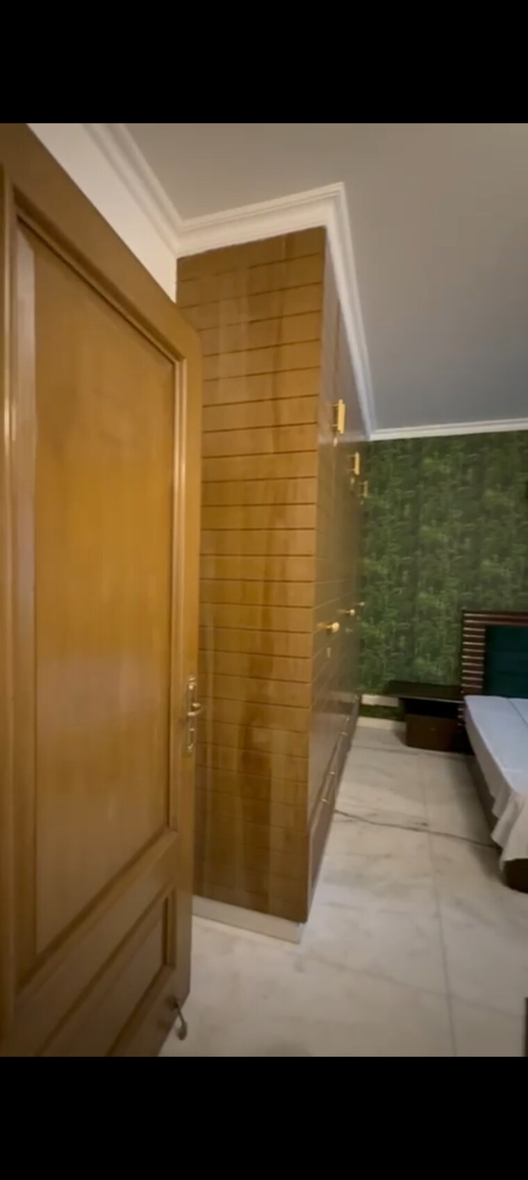 Room, sector 40 3 Bedroom 4000 Sq.Ft. Builder Floor In Sector 40 Gurgaon 9499796