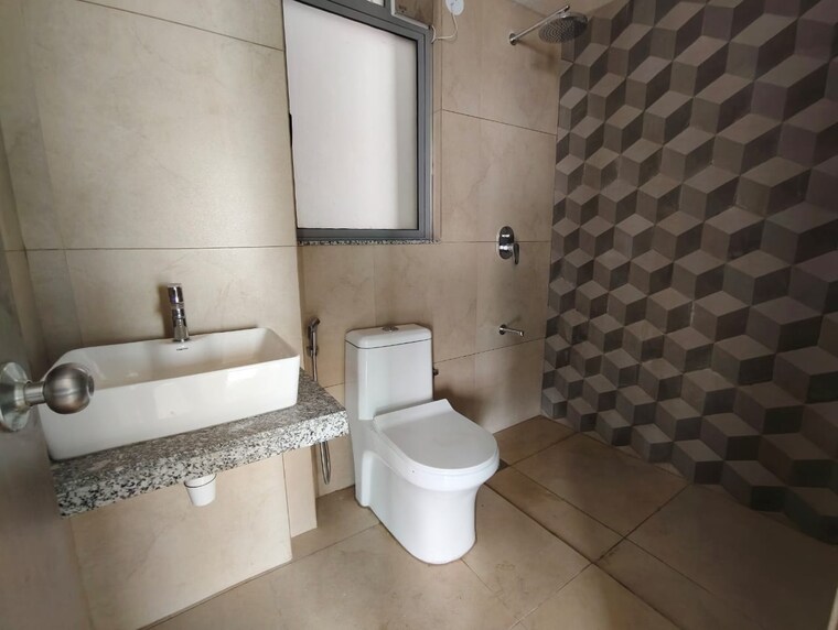 Bathroom, kalpataru-immensa 2 Bedroom 632 Sq.Ft. Apartment In Kolshet Road Thane 9499799