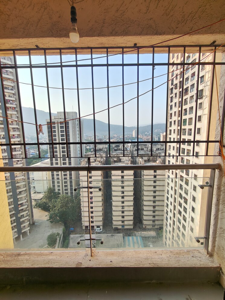 Balcony, dosti-vihar 3 Bedroom 860 Sq.Ft. Apartment In Samata Nagar Thane 9499824