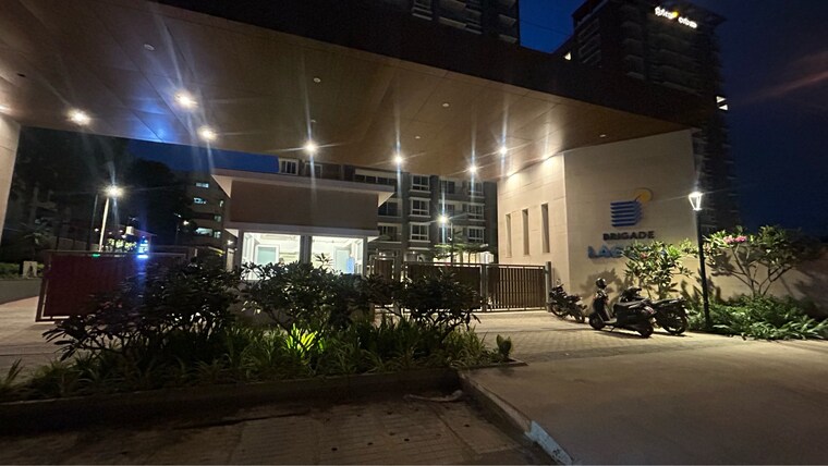  Parking, brigade-laguna 3 Bedroom 1847 Sq.Ft. Apartment In Hebbal Bangalore 9499813