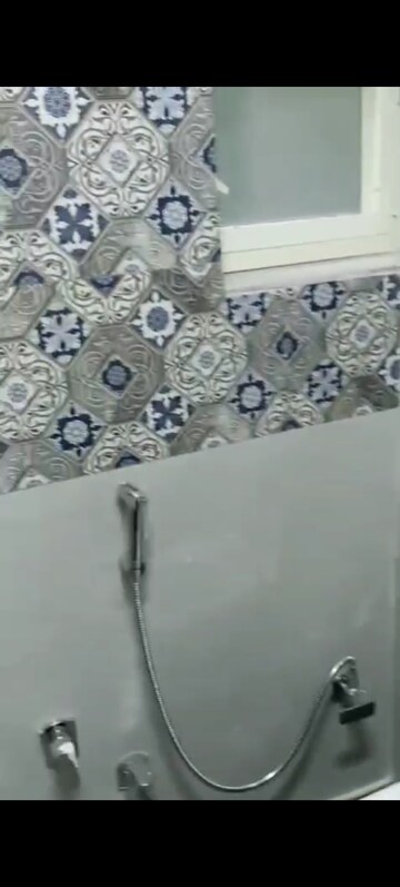 Room in 3 BHK Apartment at Swati Apartments, Ip Extension – for Rent