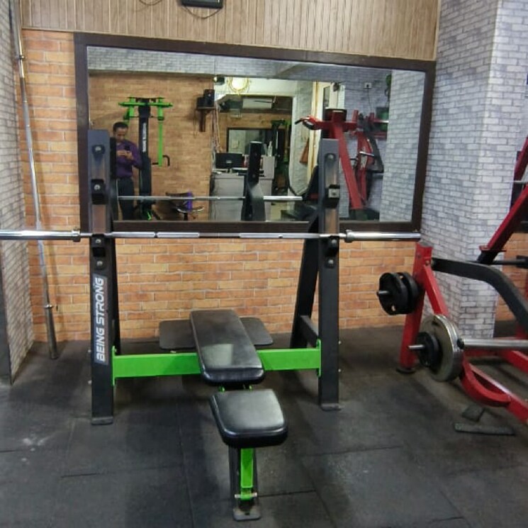 Gym, veena-chs-dombivli Commercial Shop 2000 Sq.Ft. In Ramnagar Thane 9499833