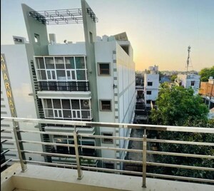 2 BHK Apartment – Exterior View View at Hazratganj - for Rent