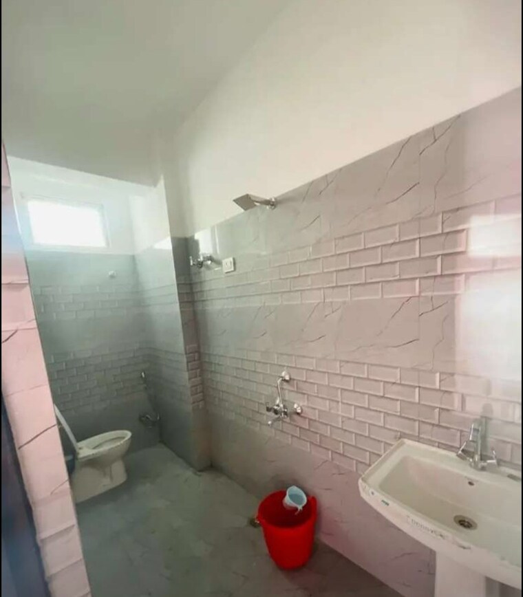 Bathroom, hazratganj 2 Bedroom 1360 Sq.Ft. Apartment In Hazratganj Lucknow 9499844