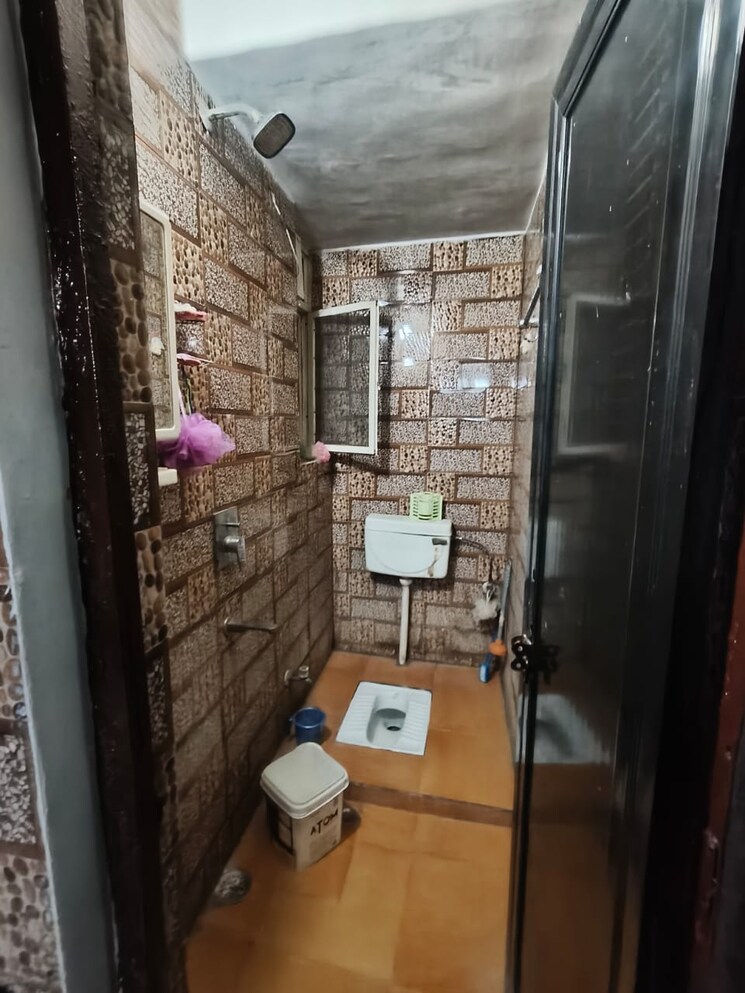 Bathroom, int-apartment 2 Bedroom 1200 Sq.Ft. Apartment In Sector 18 Dwarka Delhi 9499873