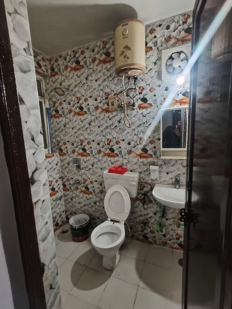 Bathroom, int-apartment 2 Bedroom 1200 Sq.Ft. Apartment In Sector 18 Dwarka Delhi 9499873