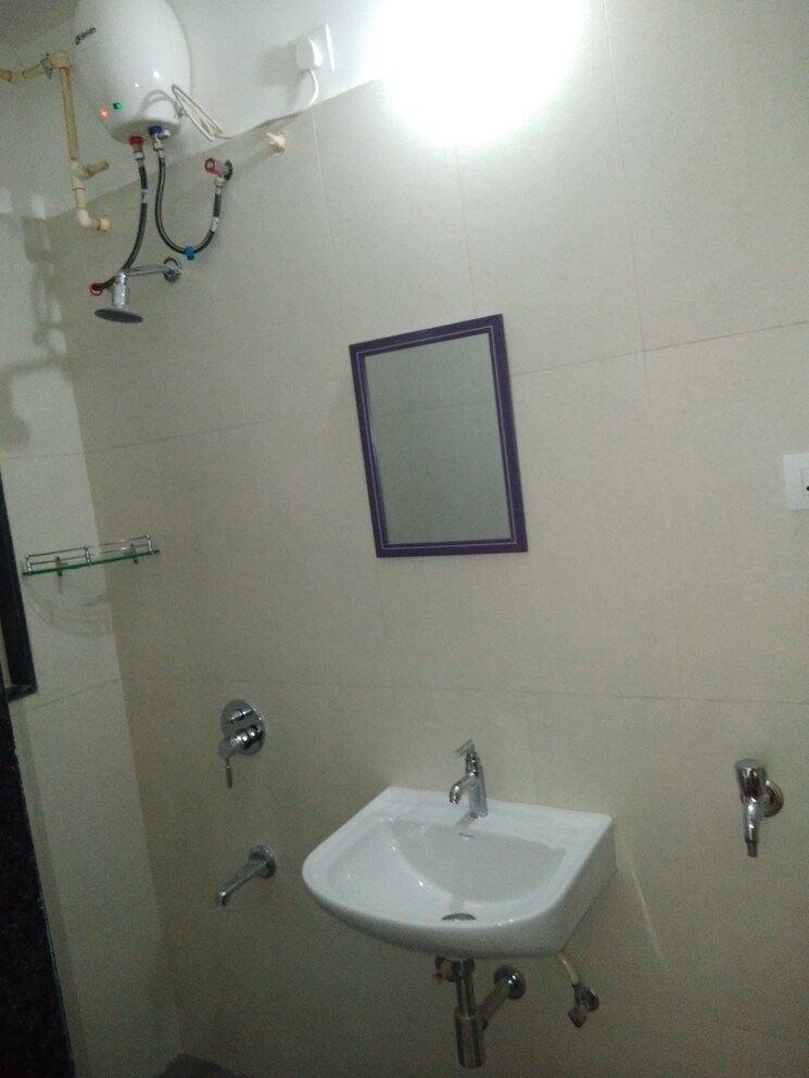 Bathroom, hinjewadi 1 Bedroom 520 Sq.Ft. Apartment In Hinjewadi Pune 9499884