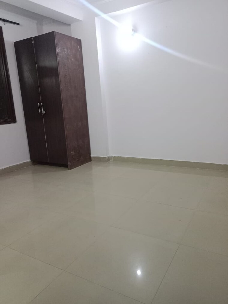 Room, saket 2 Bedroom 800 Sq.Ft. Builder Floor In Saket Delhi 9499889