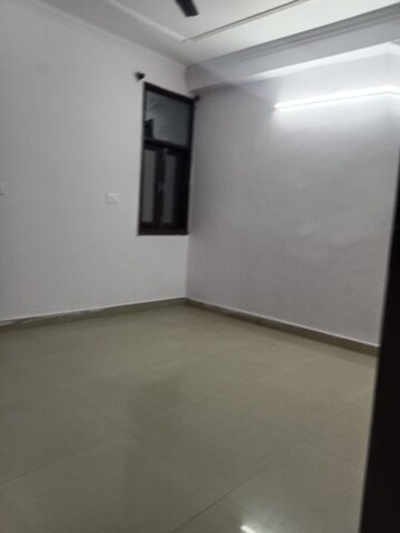 Room in 2 BHK Builder Floor at Saket – for Rent