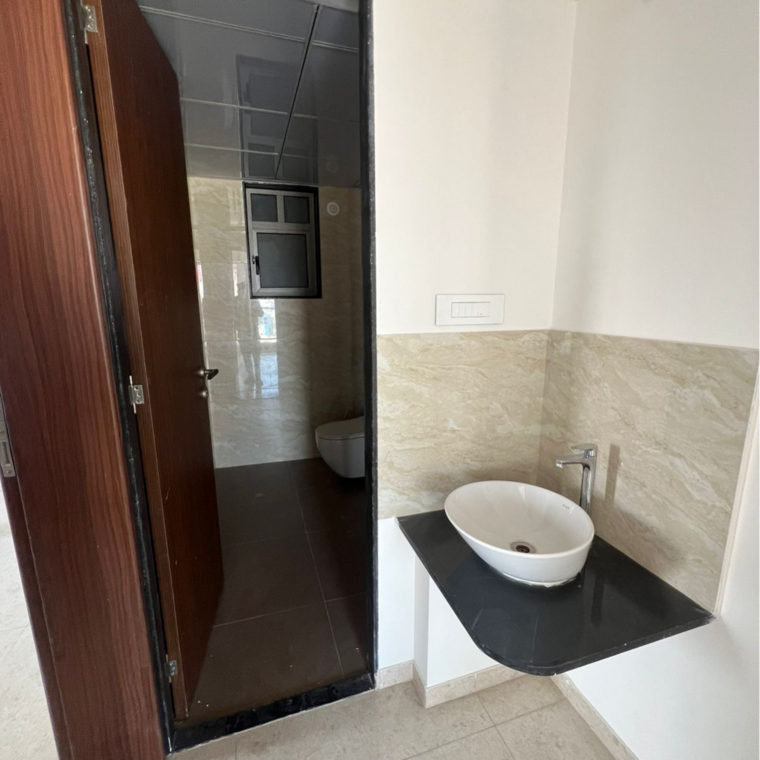 Bathroom, vj-yashwin-nuovo-centro 3 Bedroom 975 Sq.Ft. Apartment In Wakad Pune 9499897