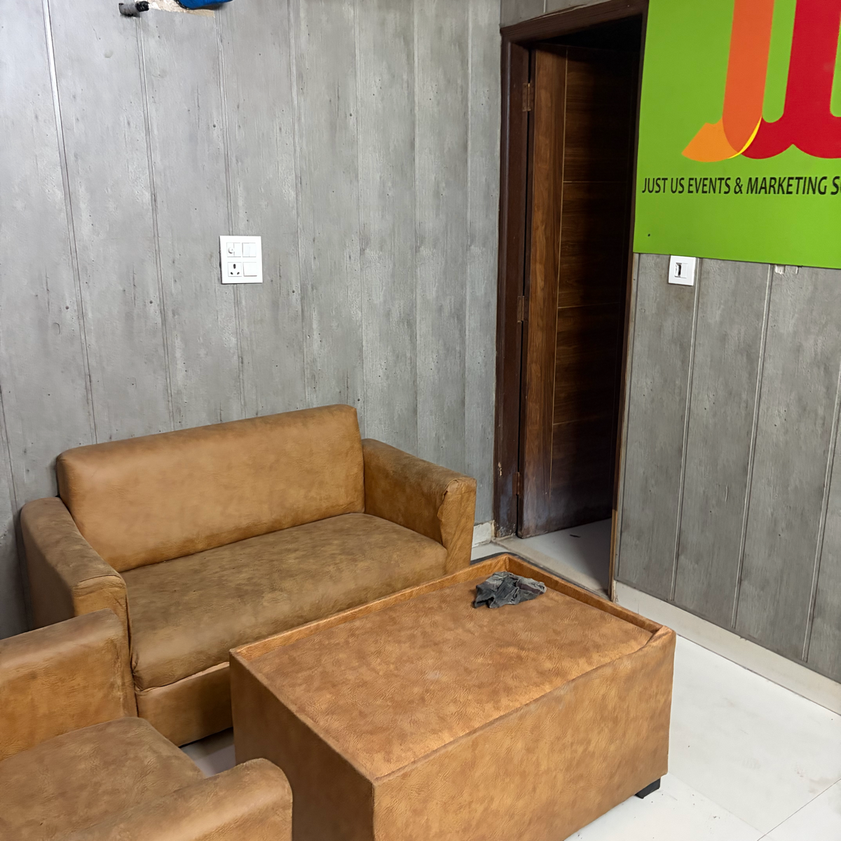 1.5 BHK 1000 Sq.Ft. Apartment in Metro Trade Center