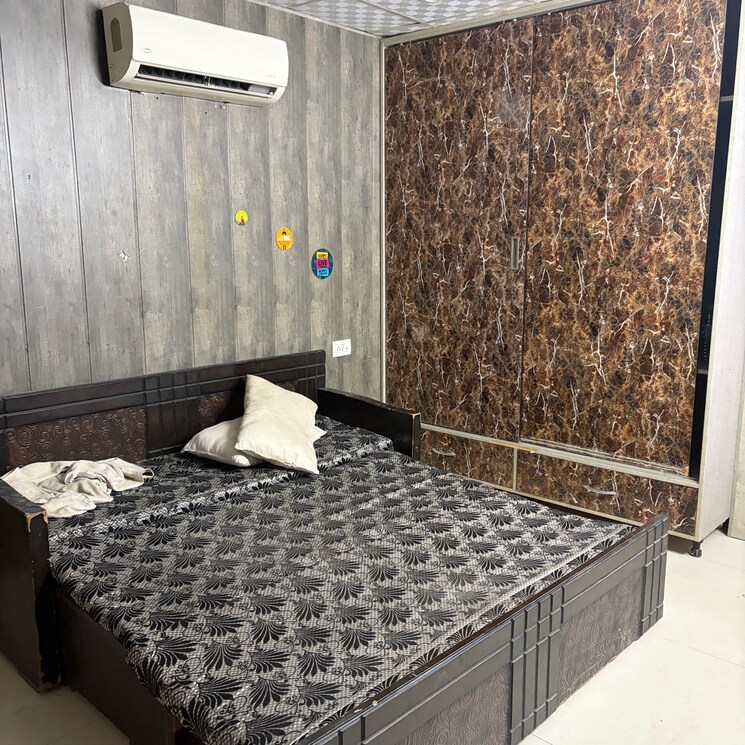 Bedroom, metro-trade-center 1.5 Bedroom 1000 Sq.Ft. Apartment In Vip Road Zirakpur 9499903