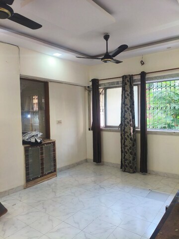 Room in 2 BHK Apartment at Shubh Labh Apartment, Mulund East – for Rent
