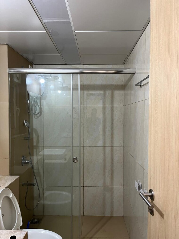 Bathroom, kalpataru-gardens-2 4 Bedroom 2245 Sq.Ft. Apartment In Kandivali East Mumbai 9499911