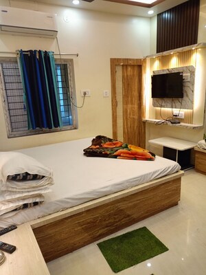 Bedroom in 2 BHK Apartment at Sayba Orchid, Kurla East – for Rent