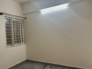 Room in 2 BHK Apartment at Aashiyana Apartment JP Nagar, Jp Nagar – for Rent