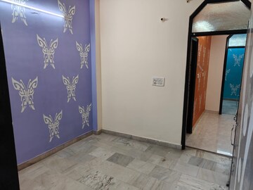 Room in 2.5 BHK Builder Floor at Mayur Vihar – for Rent