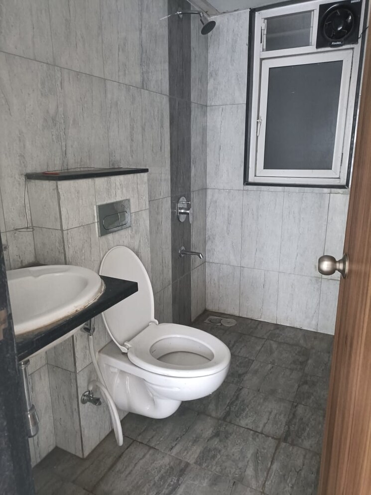 Bathroom, kolte-patil-life-republic-16th-avenue-arezo 2 Bedroom 850 Sq.Ft. Apartment In Hinjewadi Pune 9499924