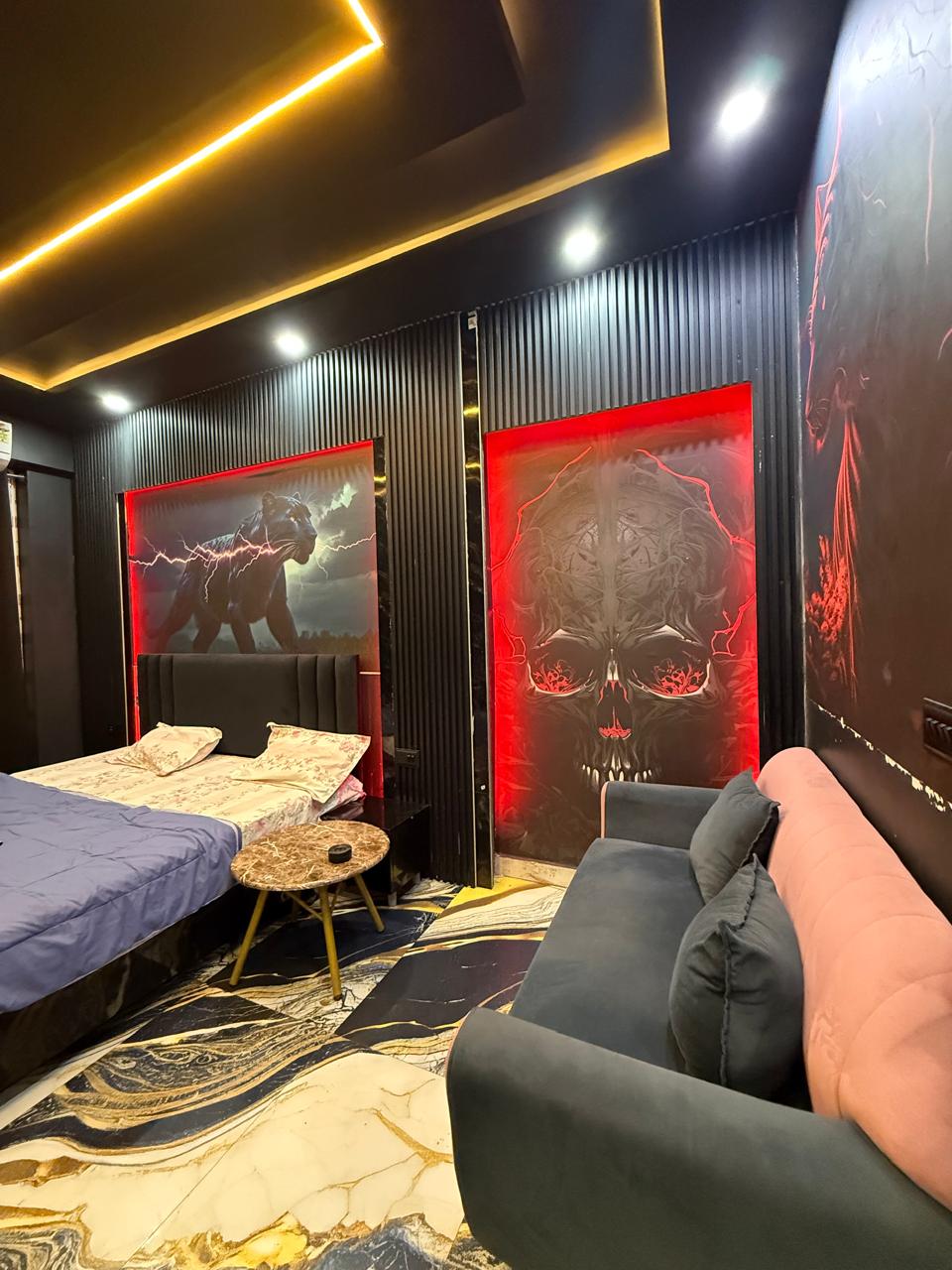 Showroom For Sale in Gaur City Center